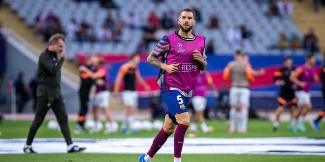 英超-曼城3-0完胜桑德兰登顶次席，福登传射建功（英超：曼城3-0轻取桑德兰升至第二，福登一传一射）