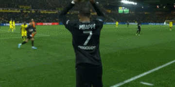 如今足坛的老队友相聚：